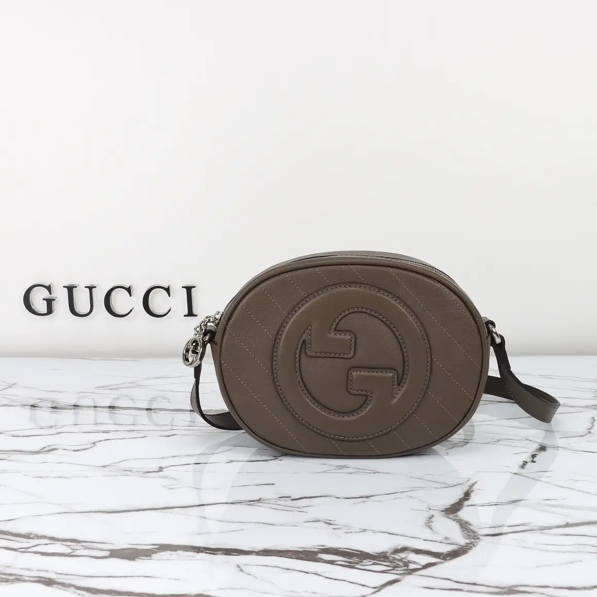 Event Gucci, original leather, style number 76017
