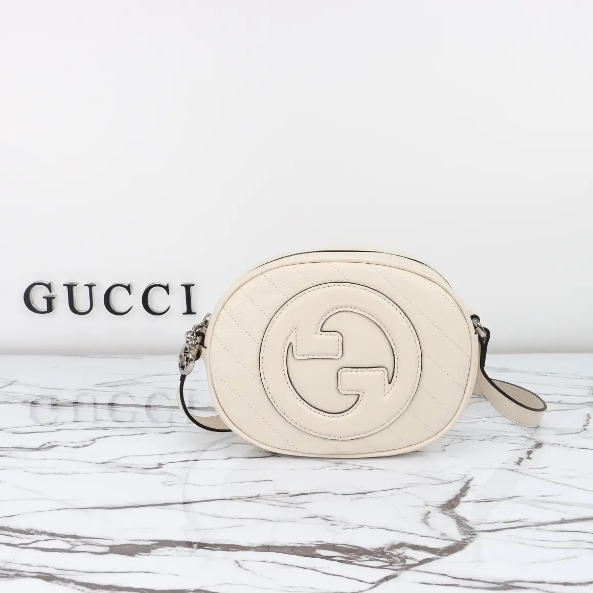 Event Gucci, original leather, style number 76017