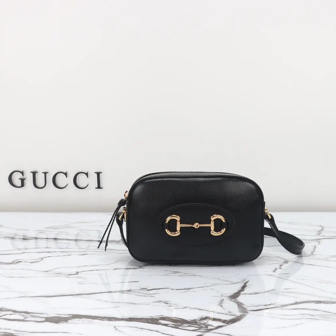 Gucci， Original leather, model number 760196 grams leather size