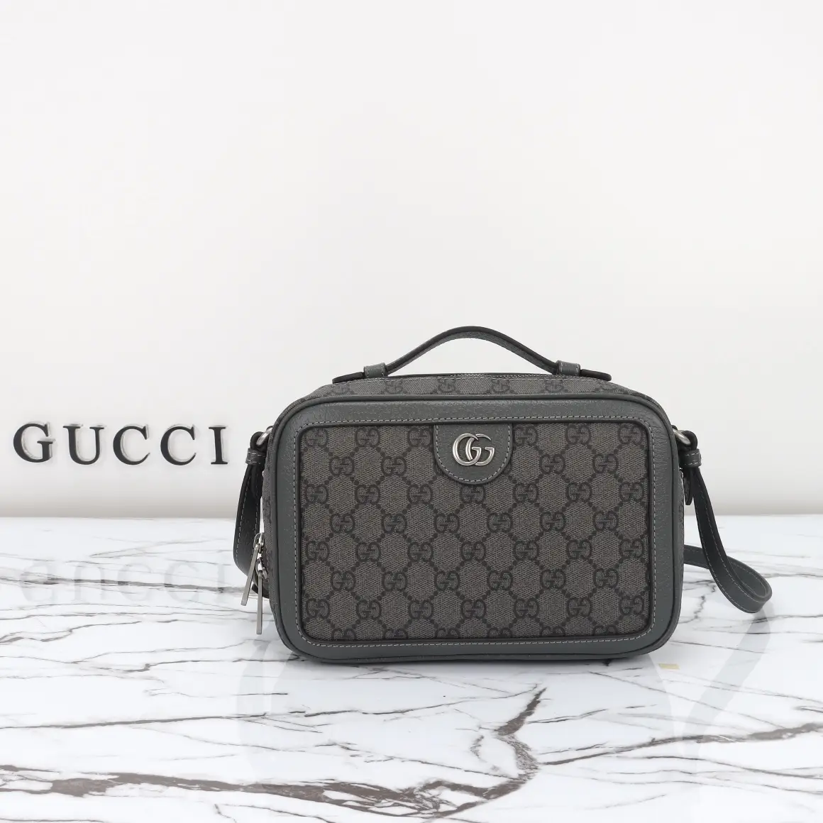 Gucci， Original leather, model number 739392 gray adhesive size