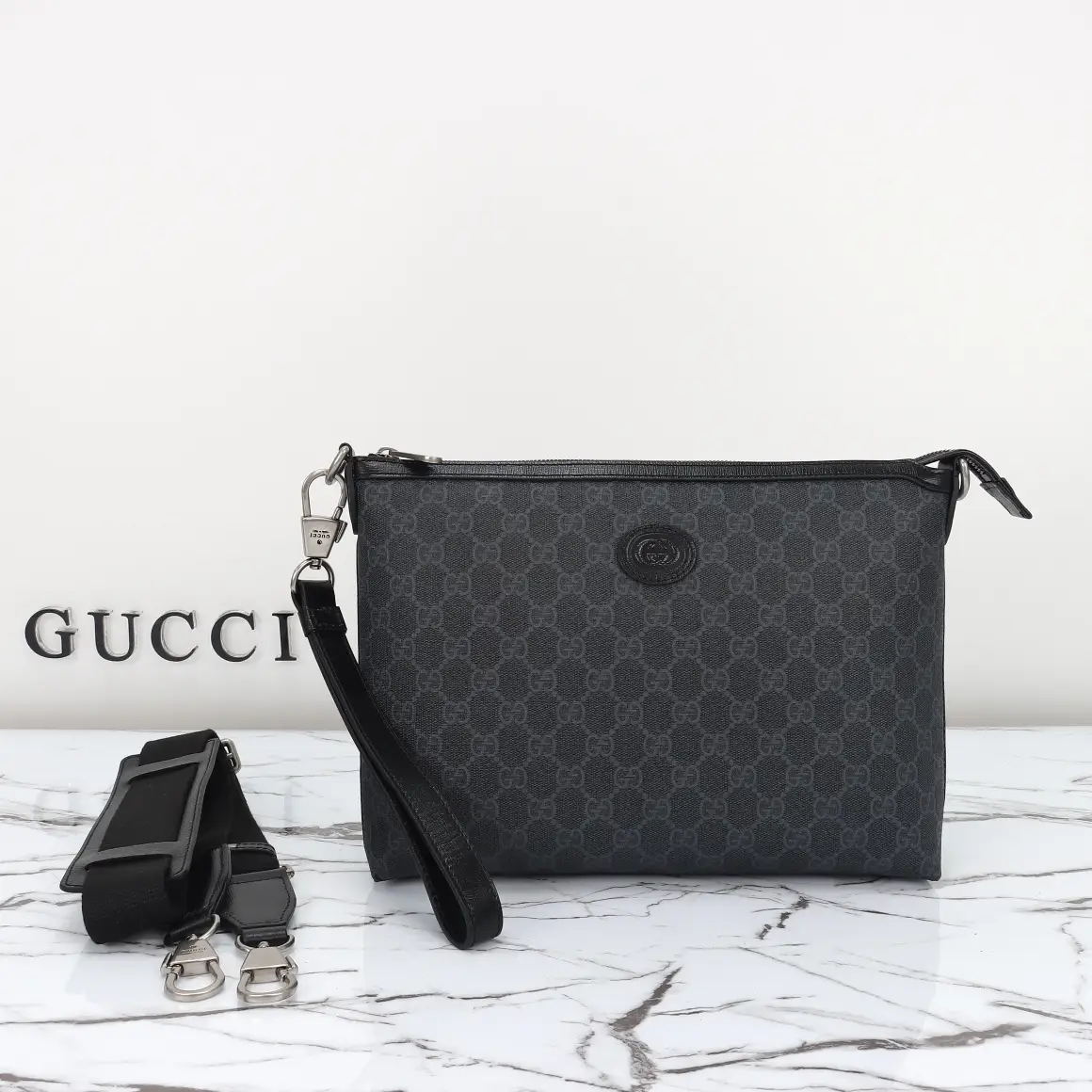 Gucci， Original leather, model number 726833 grams adhesive size