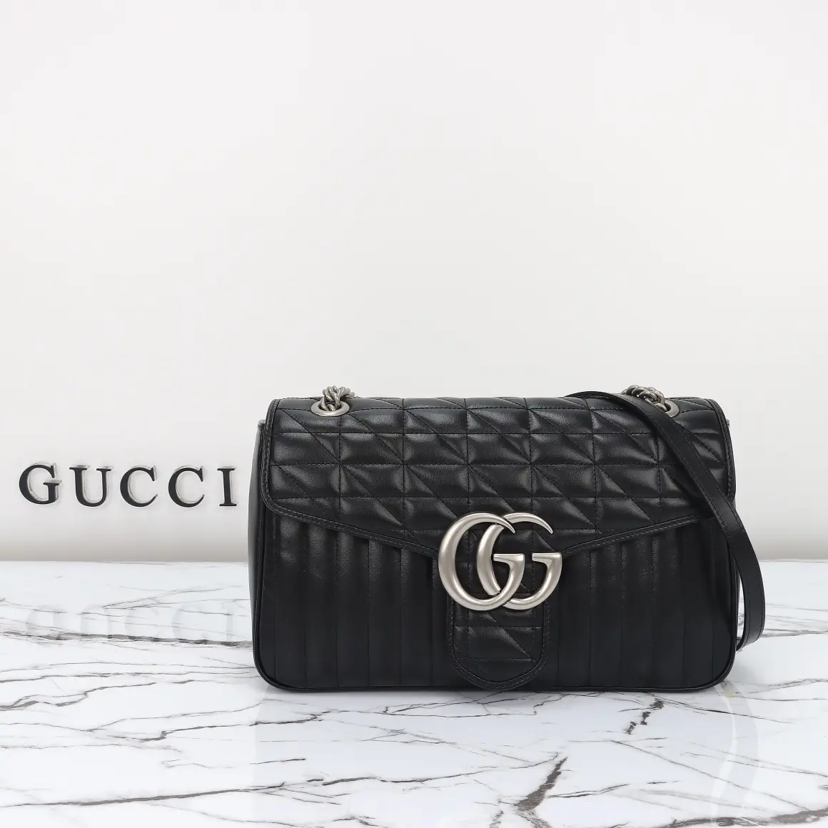 Gucci， Original leather, model number 443496 grams of leather