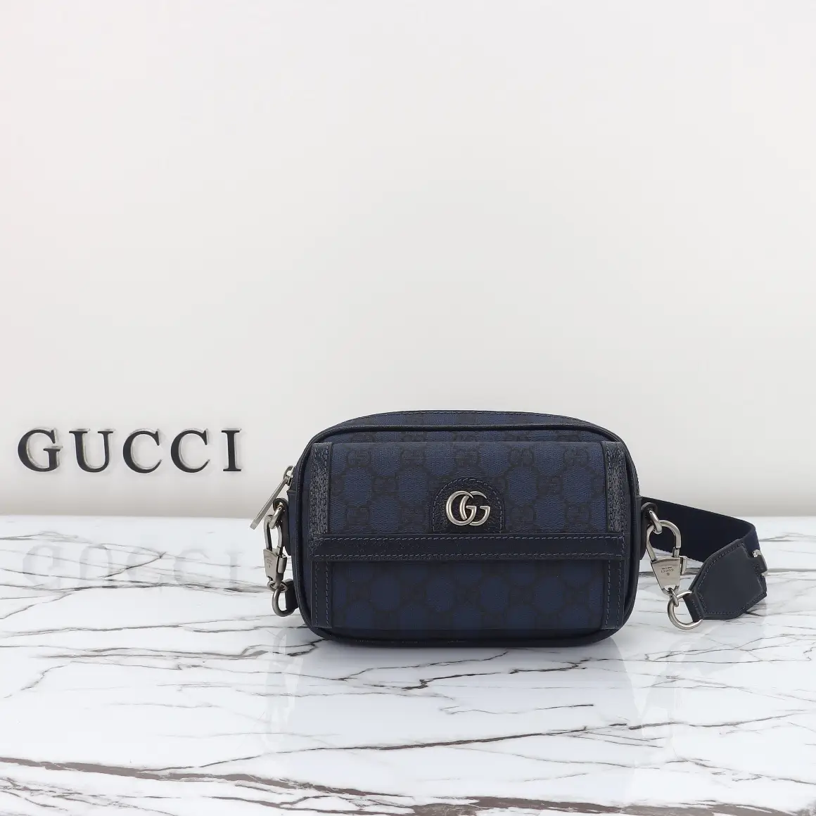 Gucci， Original leather, model number 746308, deep blue adhesive size: width 20