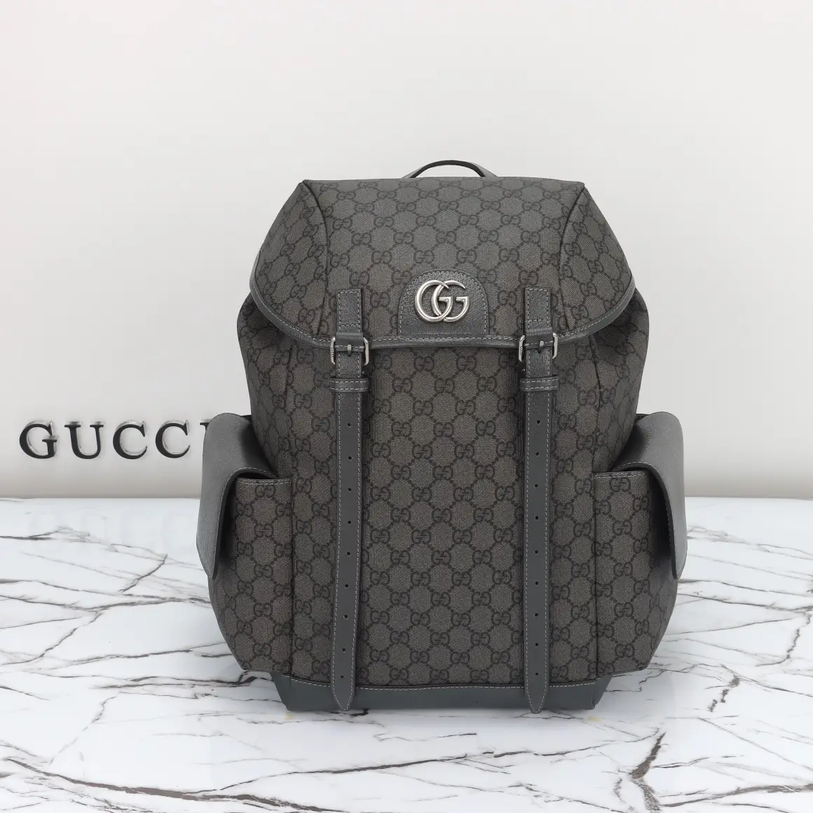 Gucci， Original leather, model number 598140 gray adhesive size