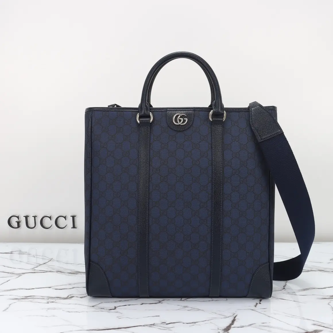 Gucci， Original leather, model number 763316 deep blue