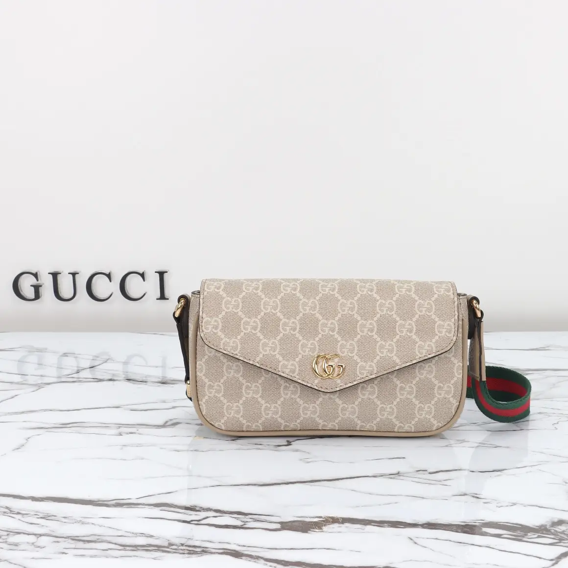 Gucci， Original leather, model number 764961 meter adhesive