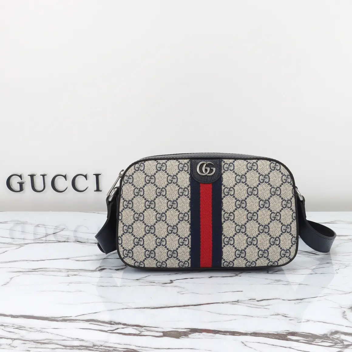 Gucci， Original leather, model number 681064, blue glue, blue leather size: width 2