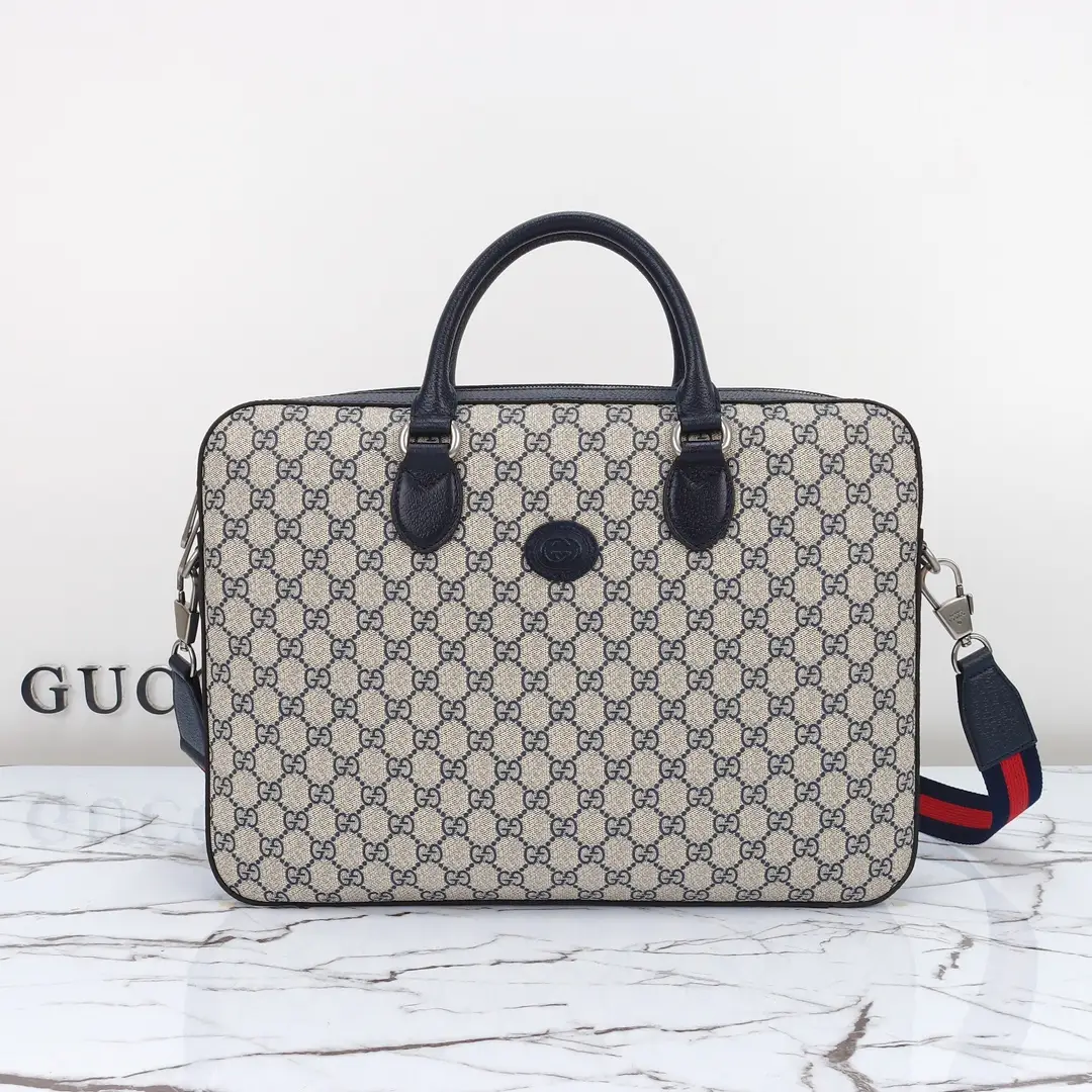 Gucci， Original leather, model number 674140, blue glue, blue leather size: width 4