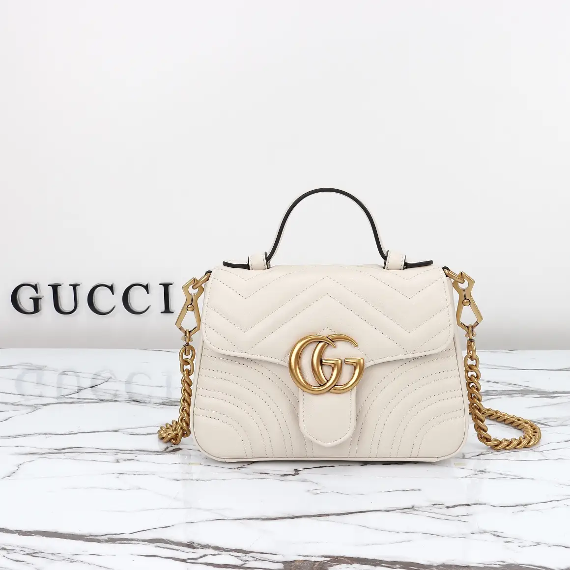 Gucci， Original leather, model number 547260 white