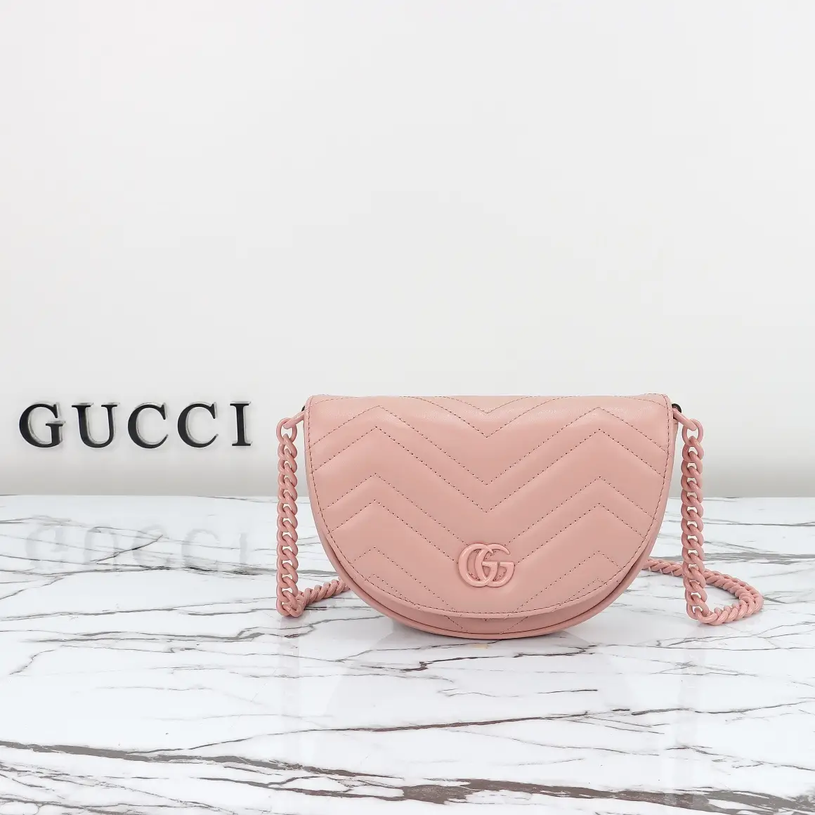 Gucci， Original leather, model number 746431 powder five