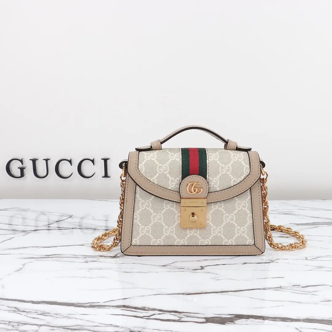 Gucci， Original leather, style 696180 meters, adhesive oat size: width 1