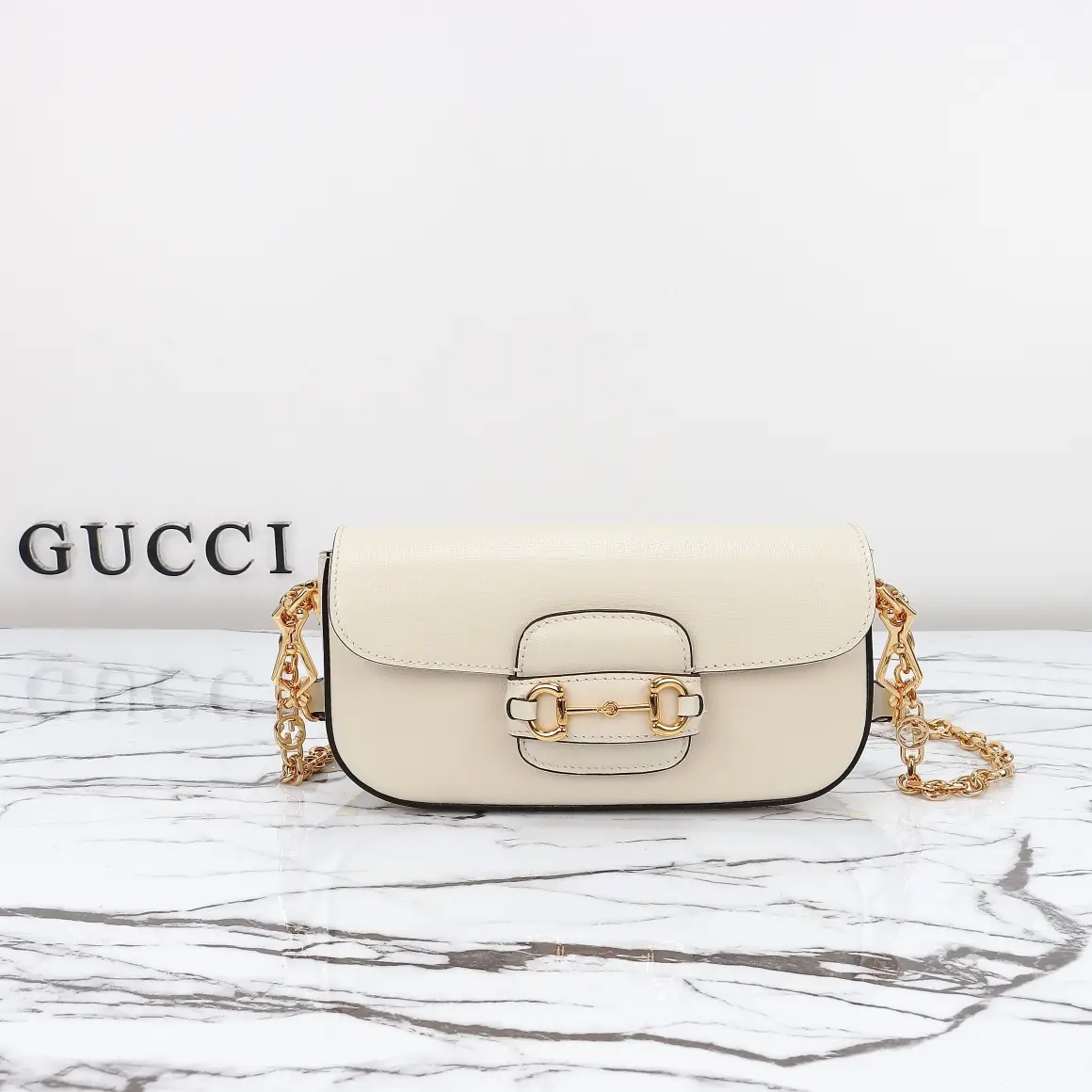 Gucci， Original leather, model number 735178 white leather