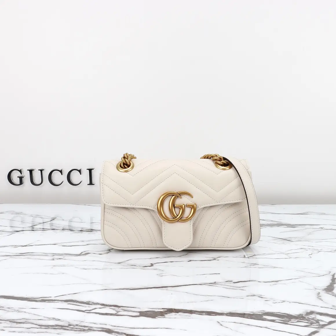 Gucci， Original leather, model number 446744 white
