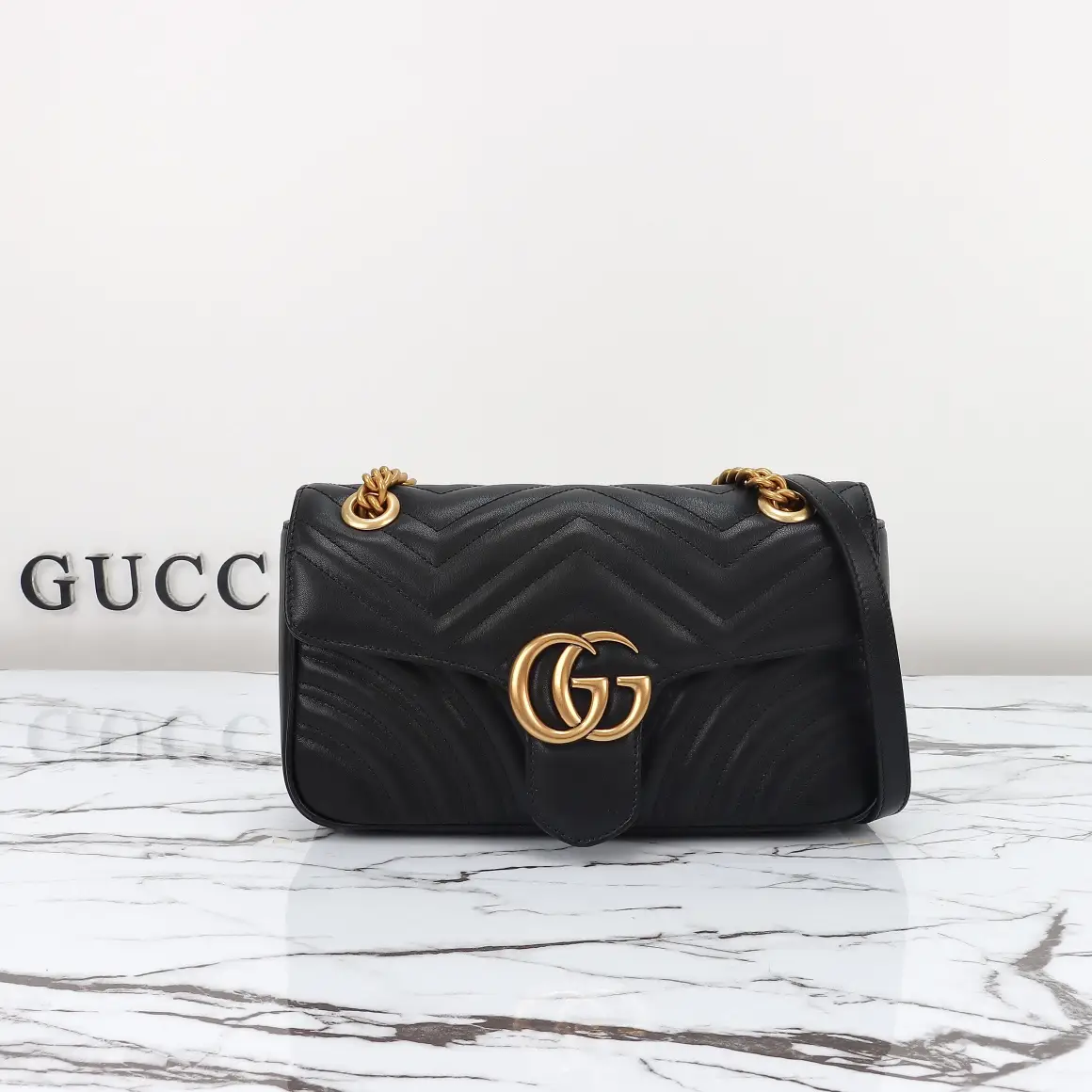 Gucci， Original leather, model number 443497 grams color