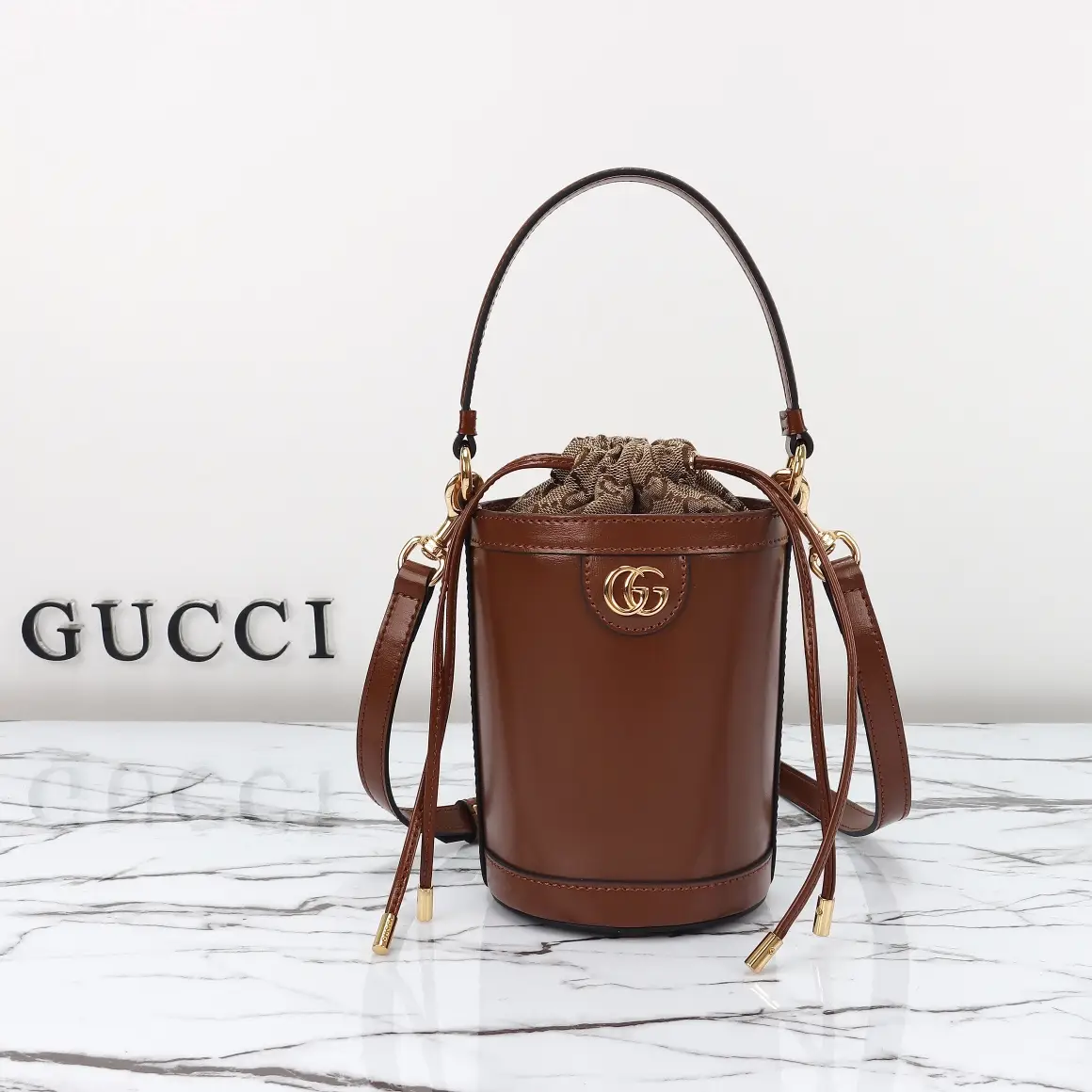 Gucci， Original leather, style 760201 brown leather