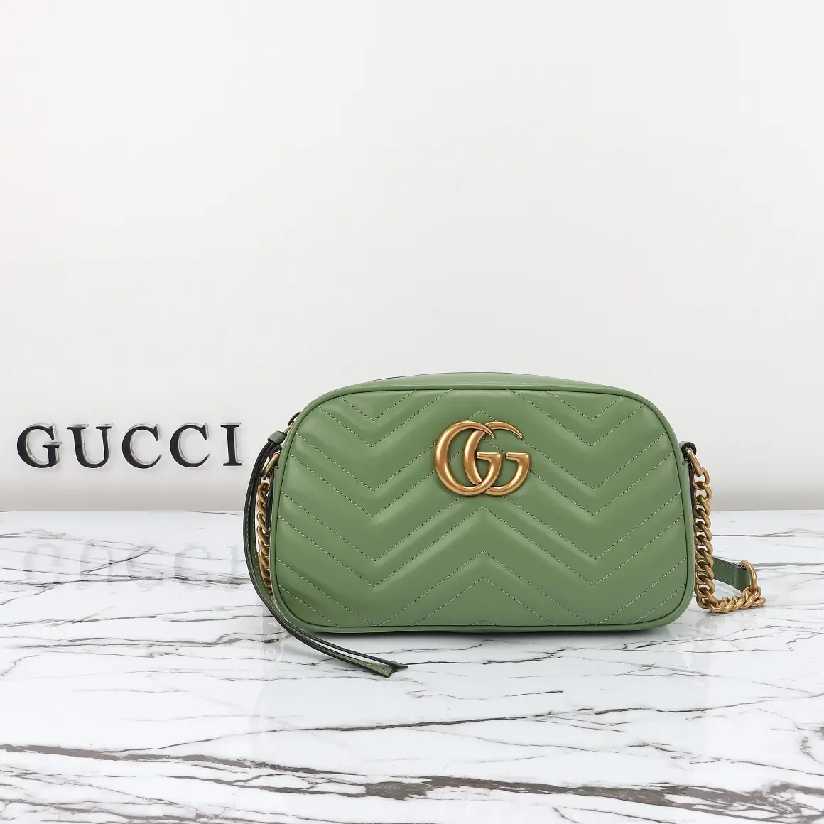 Gucci， Original leather, model number 447632, light green size