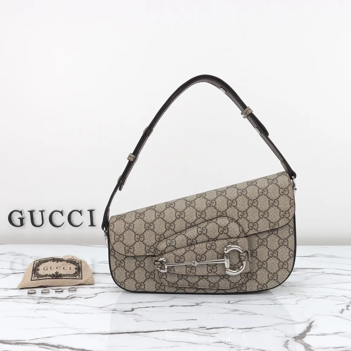 Event Gucci, original leather, style number 76415