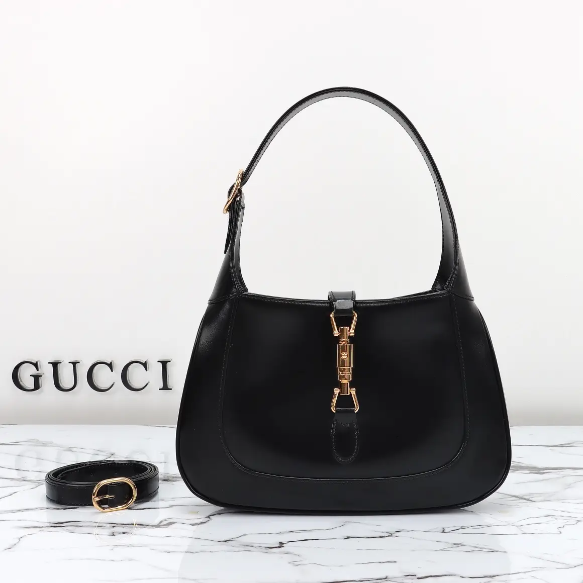 Gucci， Original leather, model number 636709 grams leather size: width 27