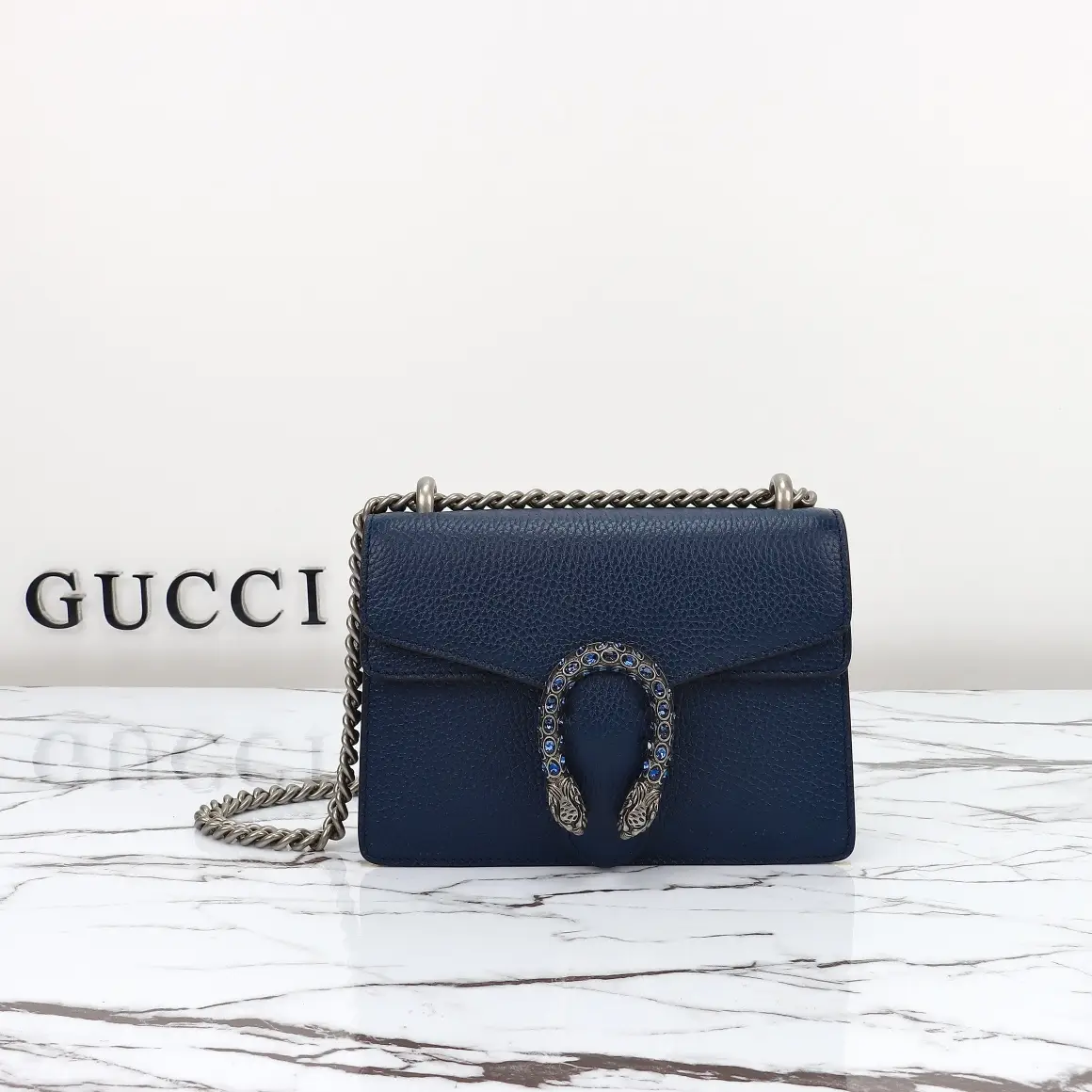 Gucci， Original leather, model number 421970, navy blue size