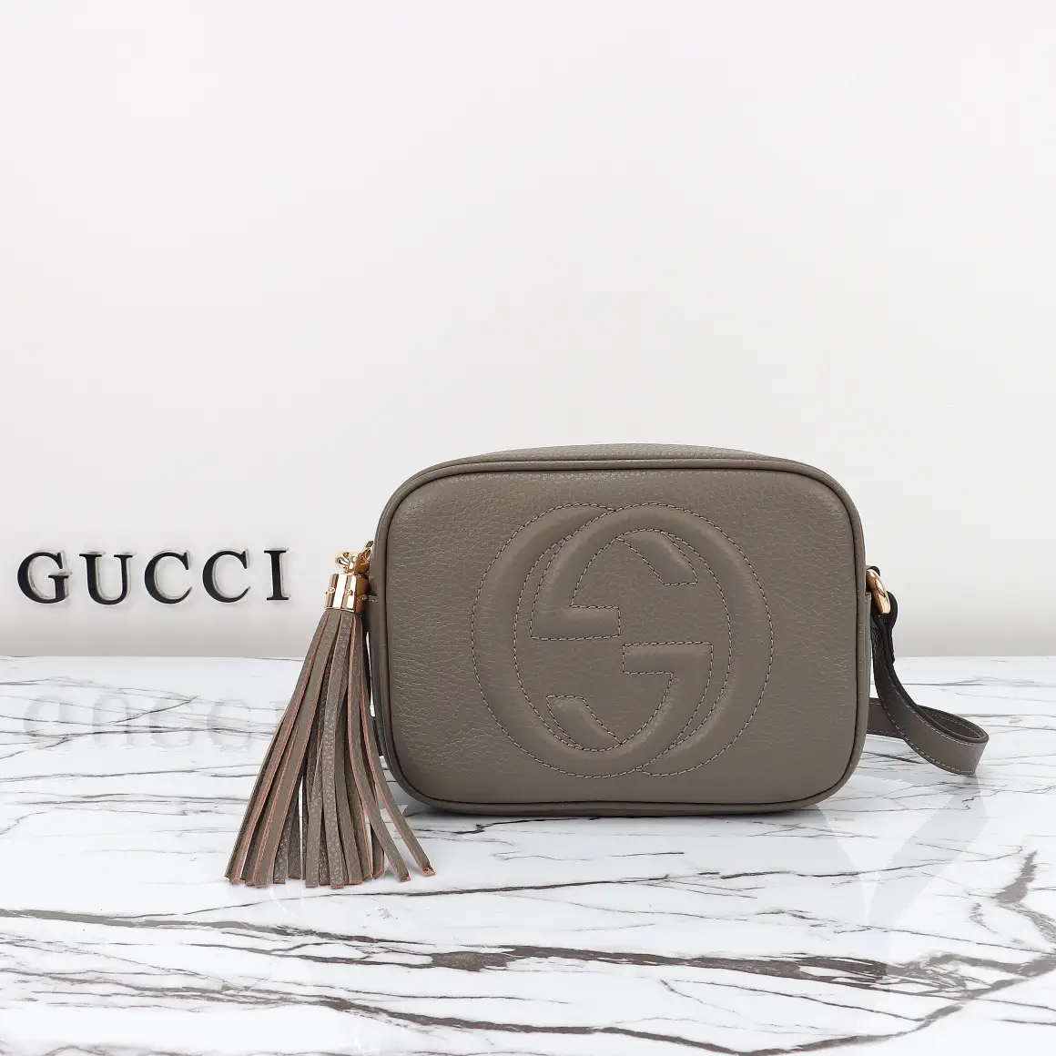 Gucci， Original leather, model number 308364 gray size: width 21x