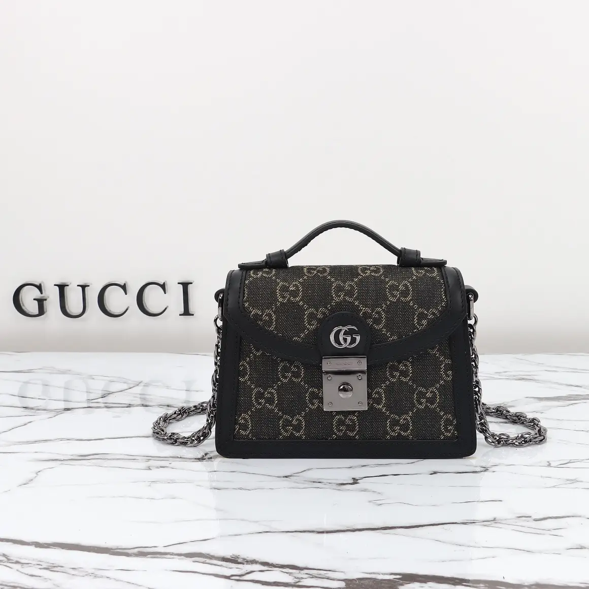 Gucci， Original leather, model number 696180g cow