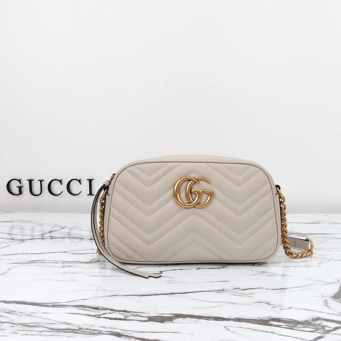 Gucci， Original leather, style 447632 light gray ruler