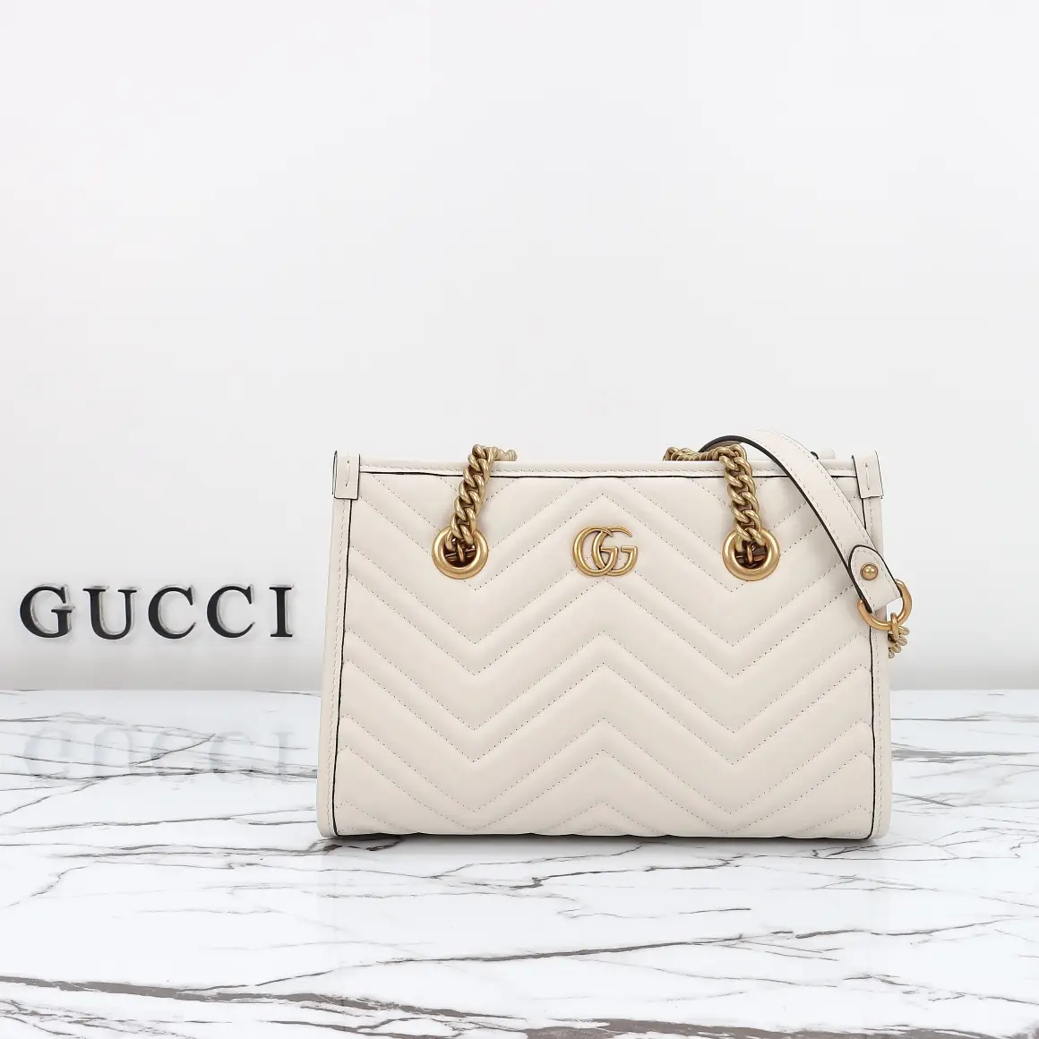 Gucci， Original leather, model number 779727 white leather