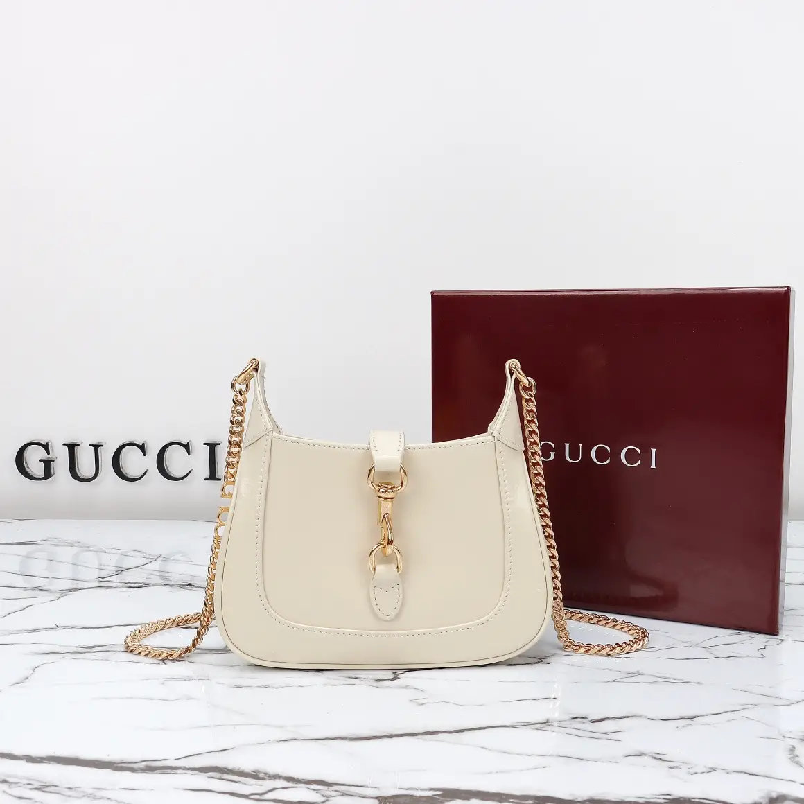 Gucci， Original leather, model number 782889 White leather size: Width 19