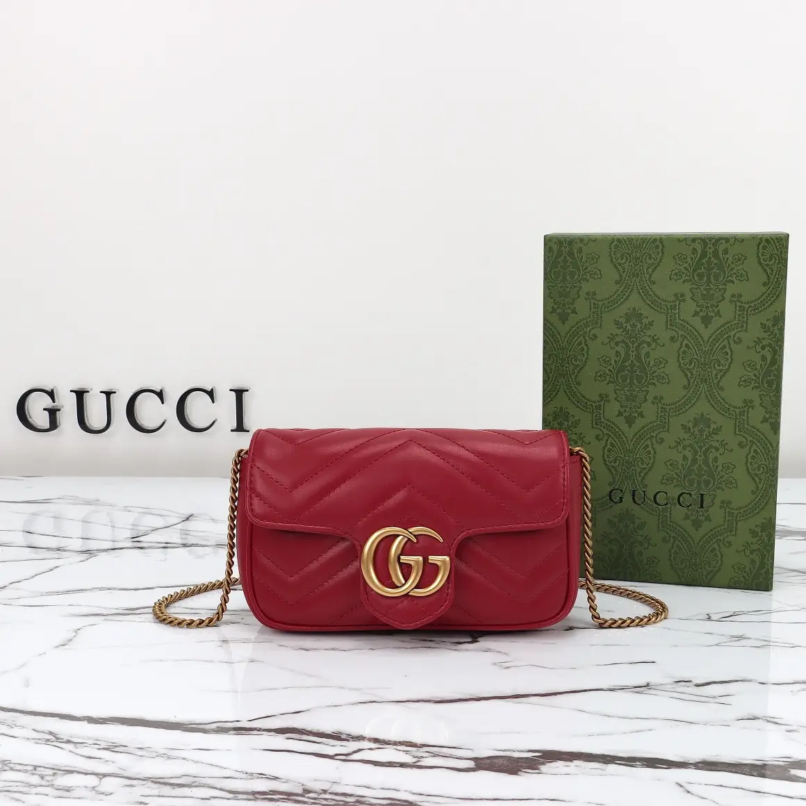 Gucci， Original leather, model number 476433, big red size