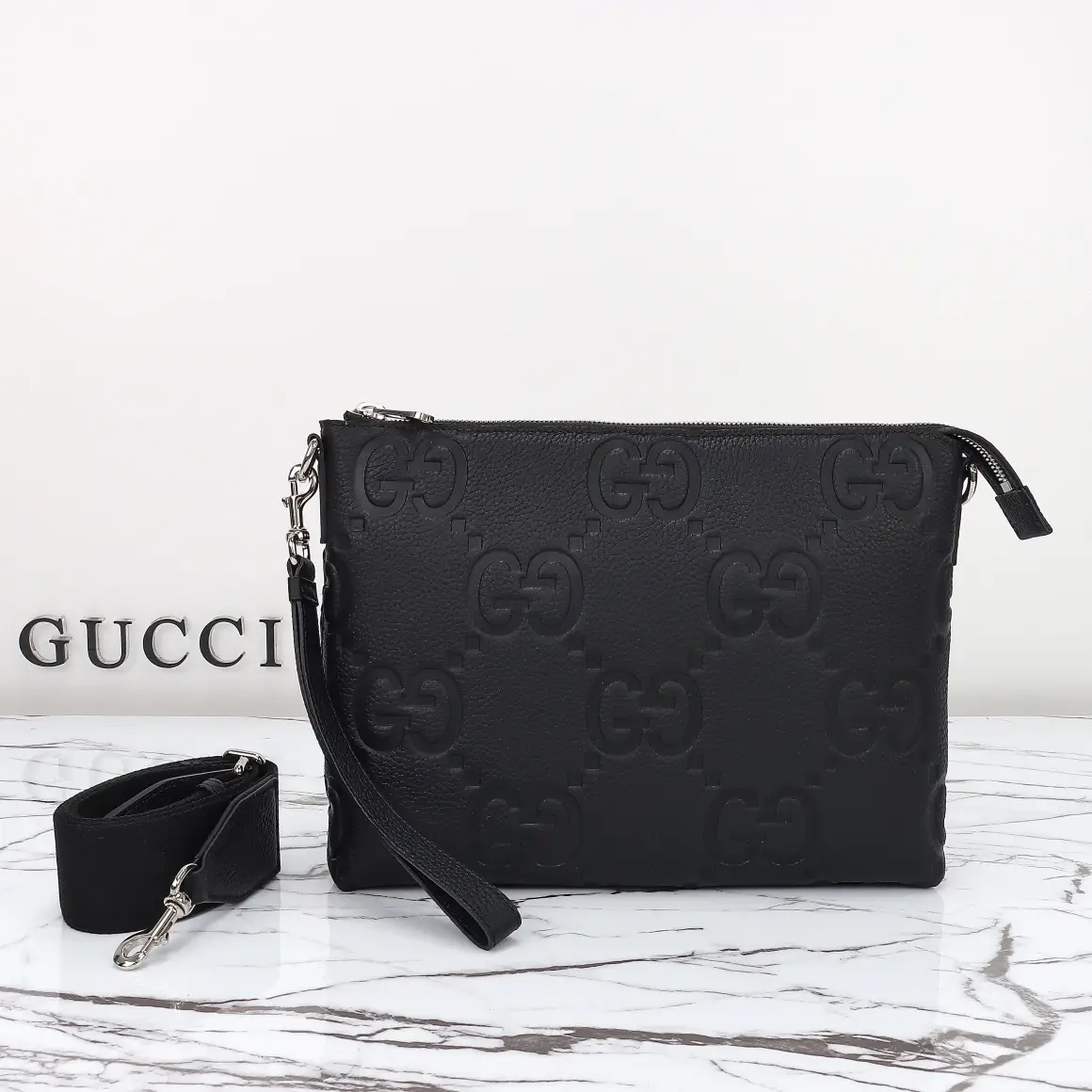Gucci， Original leather, model number 696009 grams, pressure large G