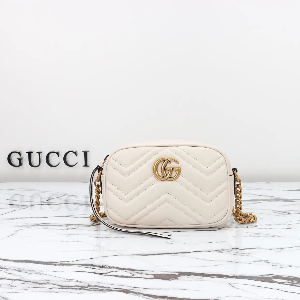 Gucci， Original leather, model number 448065, white size