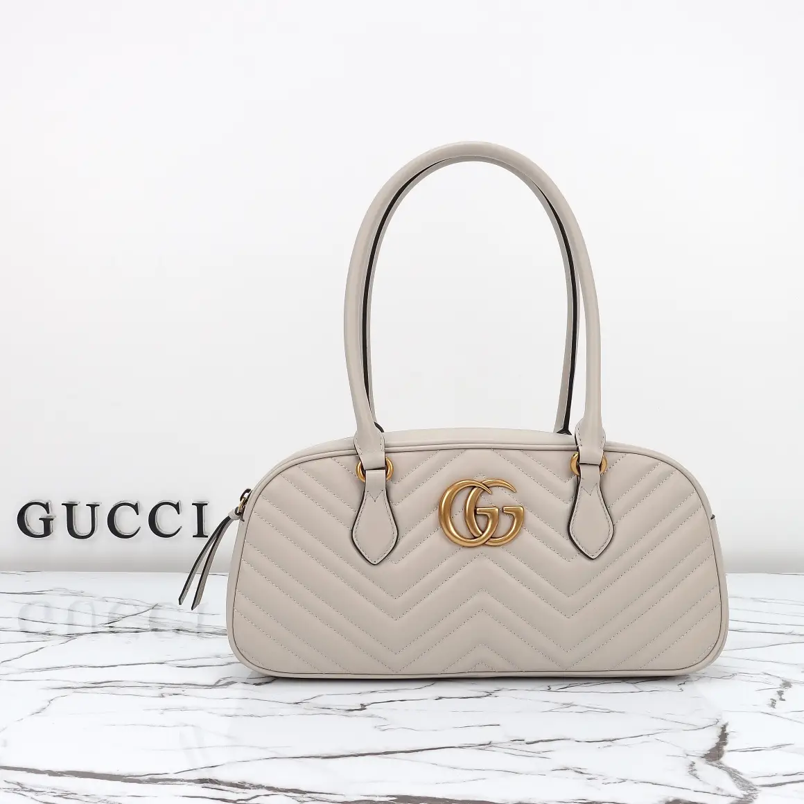Gucci， Original leather, model number 795218 light gray