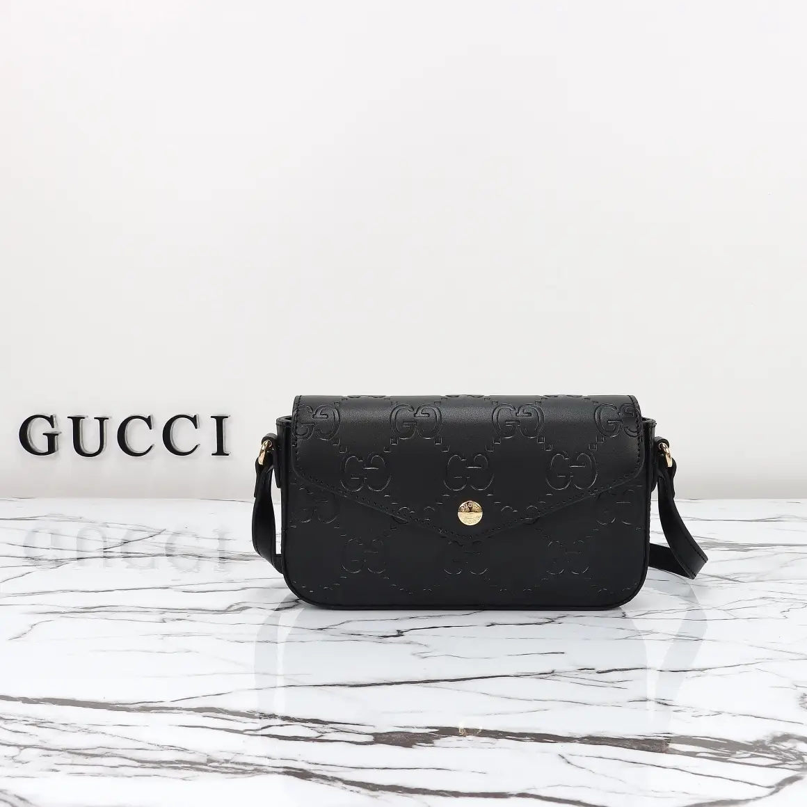 Gucci， Original leather, style 772794 grams color
