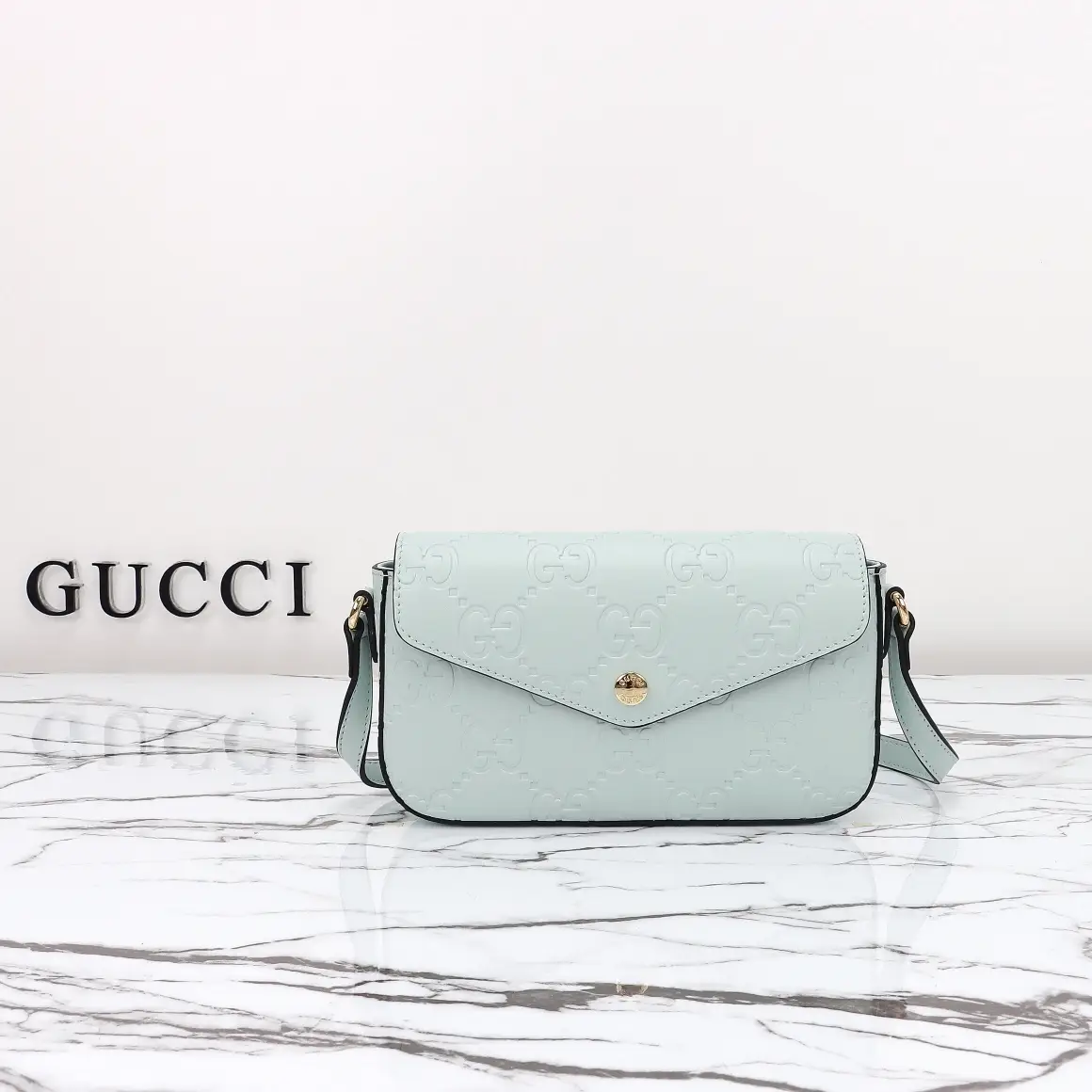 Gucci， Original leather, style 772794 light green