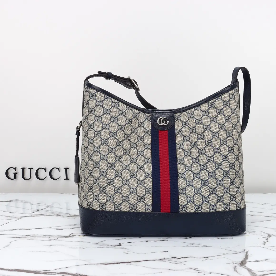 Gucci， Original leather, model number 781392, blue glue size: 34x wide