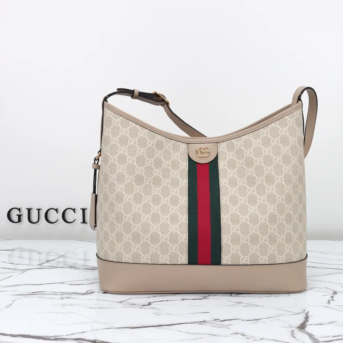 Gucci， Original leather, model number 781392 meters, adhesive size: width 34x