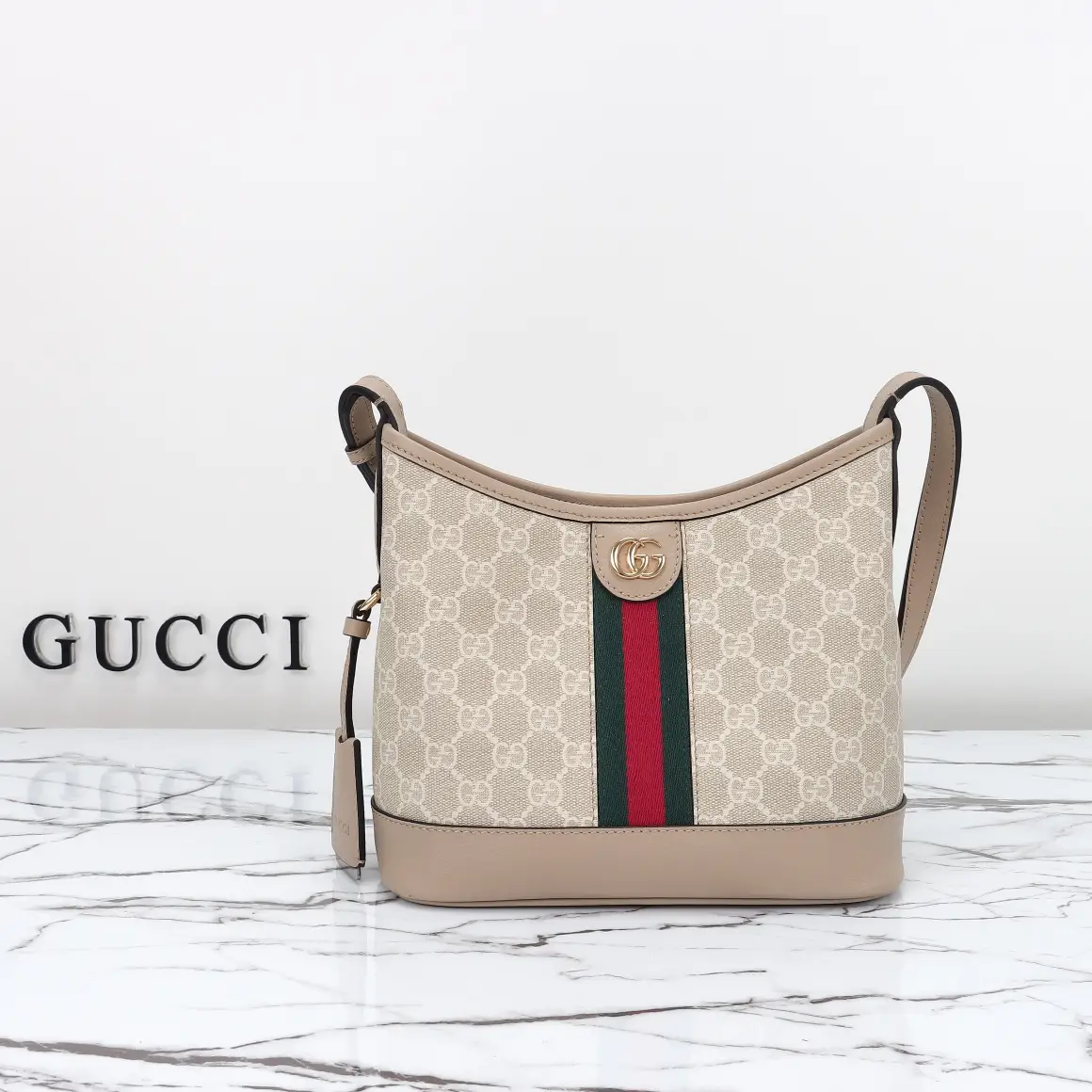 Gucci， Original leather, model number 781402 meters, adhesive size: width 23x