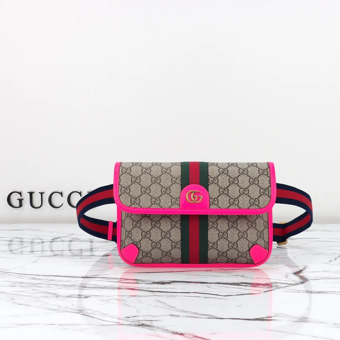 Gucci， Original leather, model number 752597 fluorescent