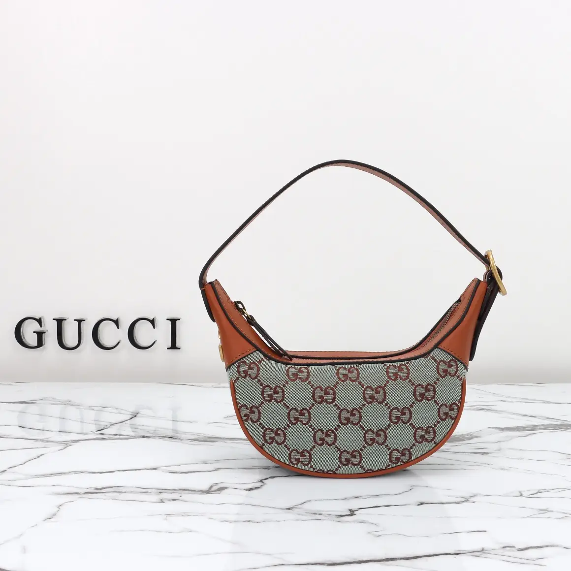 Gucci， Original leather, model number 783124, deep blue