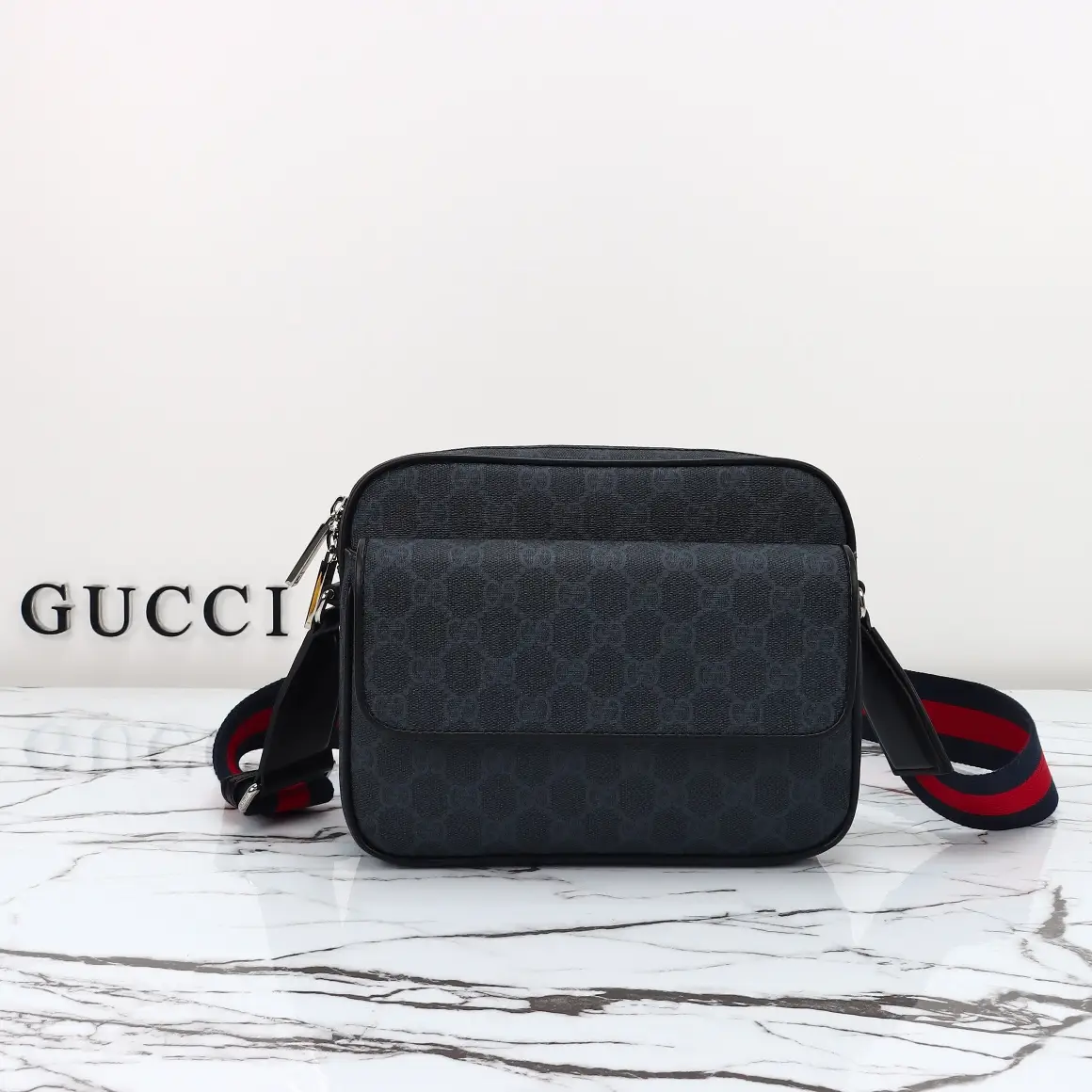 Gucci， Original leather, model number 795479 grams, adhesive size: width 23x