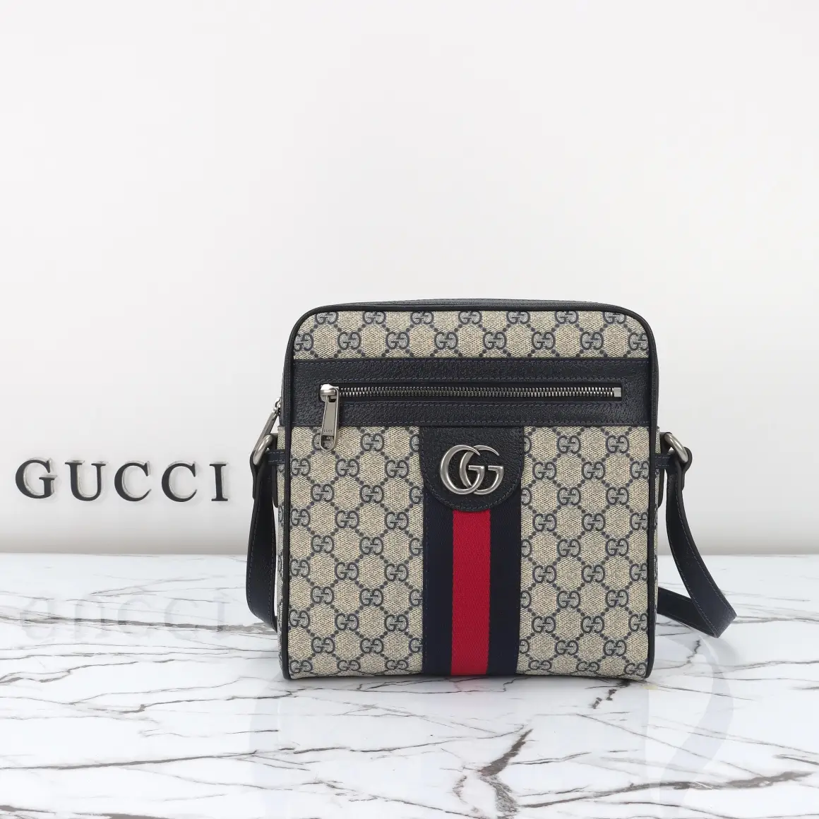 Gucci， Original leather, model number 547926, blue adhesive size: width 23x