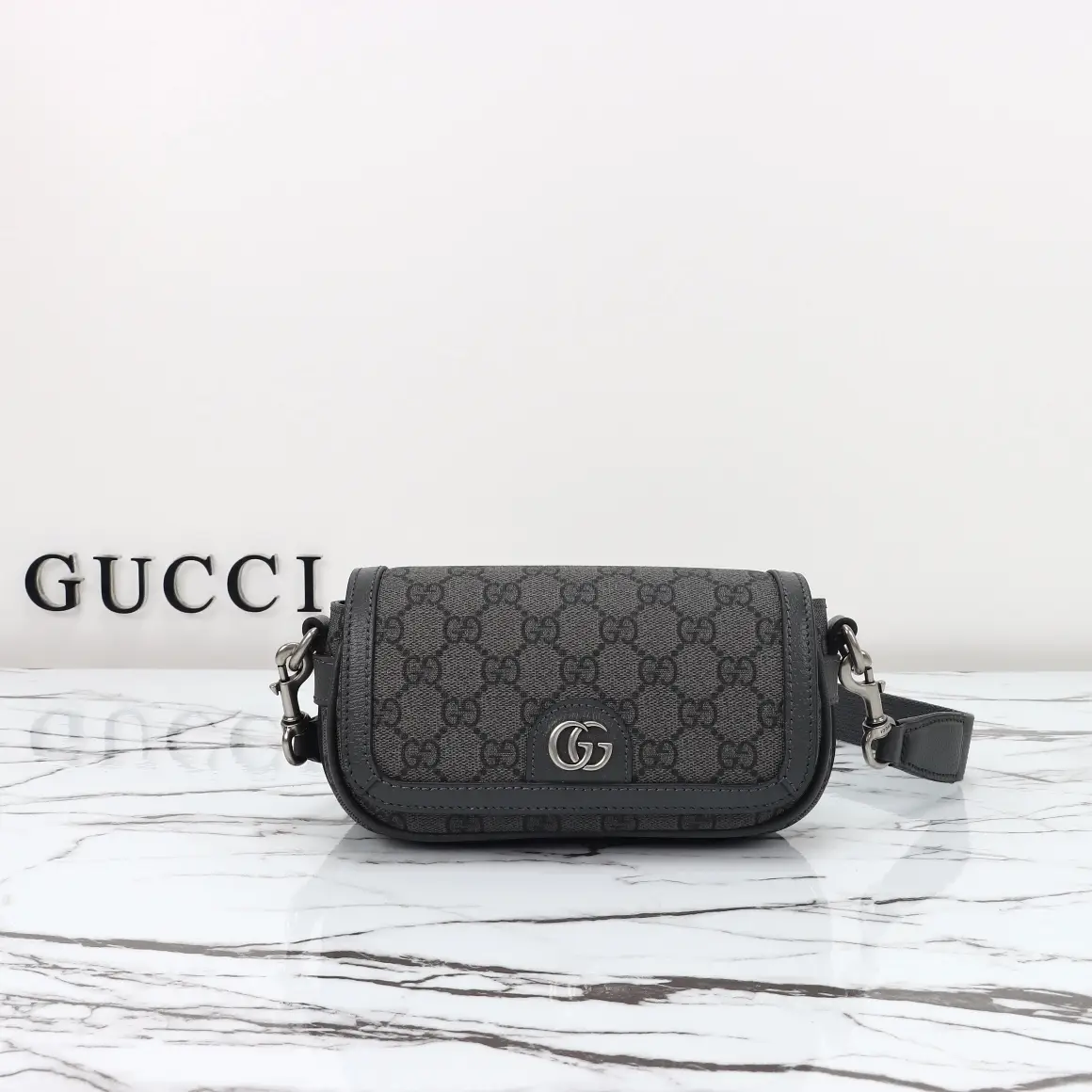 Gucci， Original leather, model number 795466 gray adhesive size: width 18