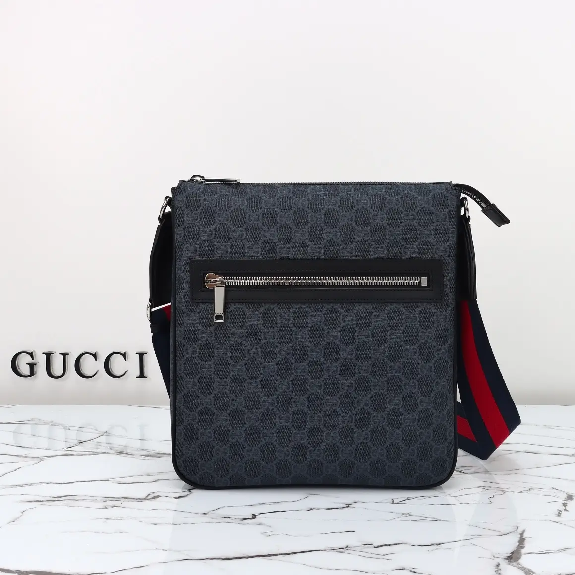 Gucci， Original leather, model number 792081 grams, adhesive size: width 30x