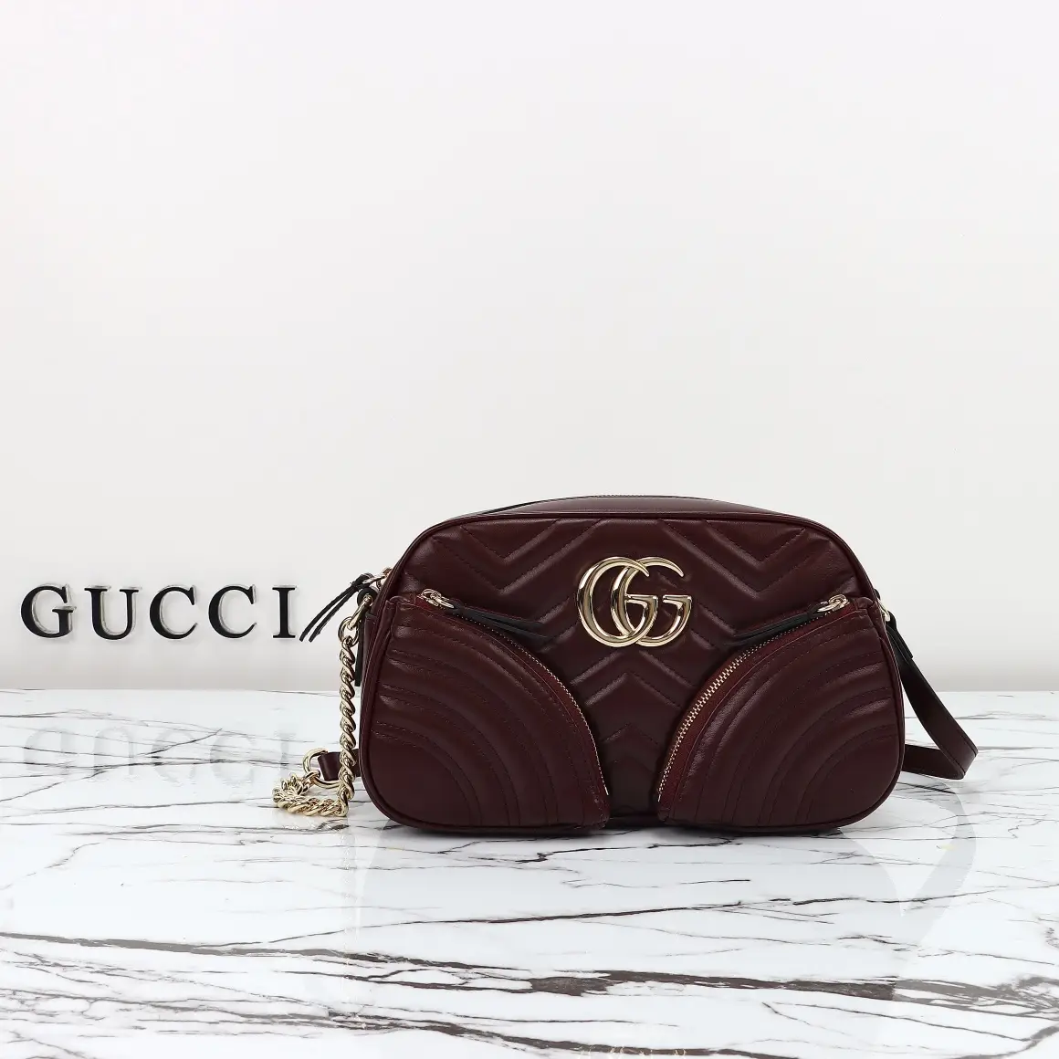 Gucci， Original leather, model number 798715, wine red size