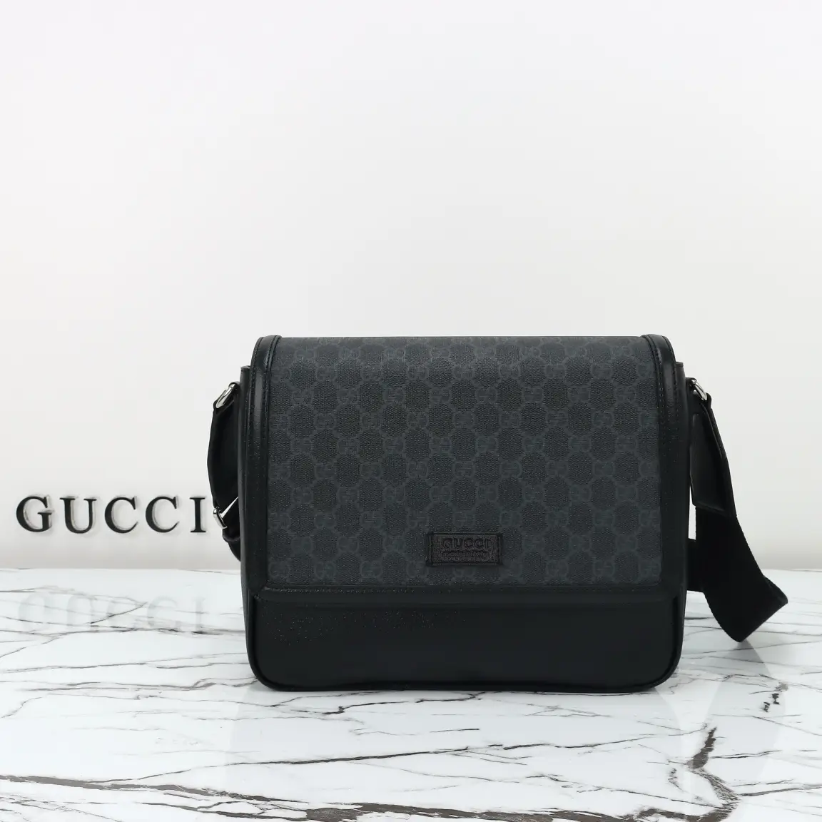Gucci， Original leather, model number 795459g rubber leather size: width 2