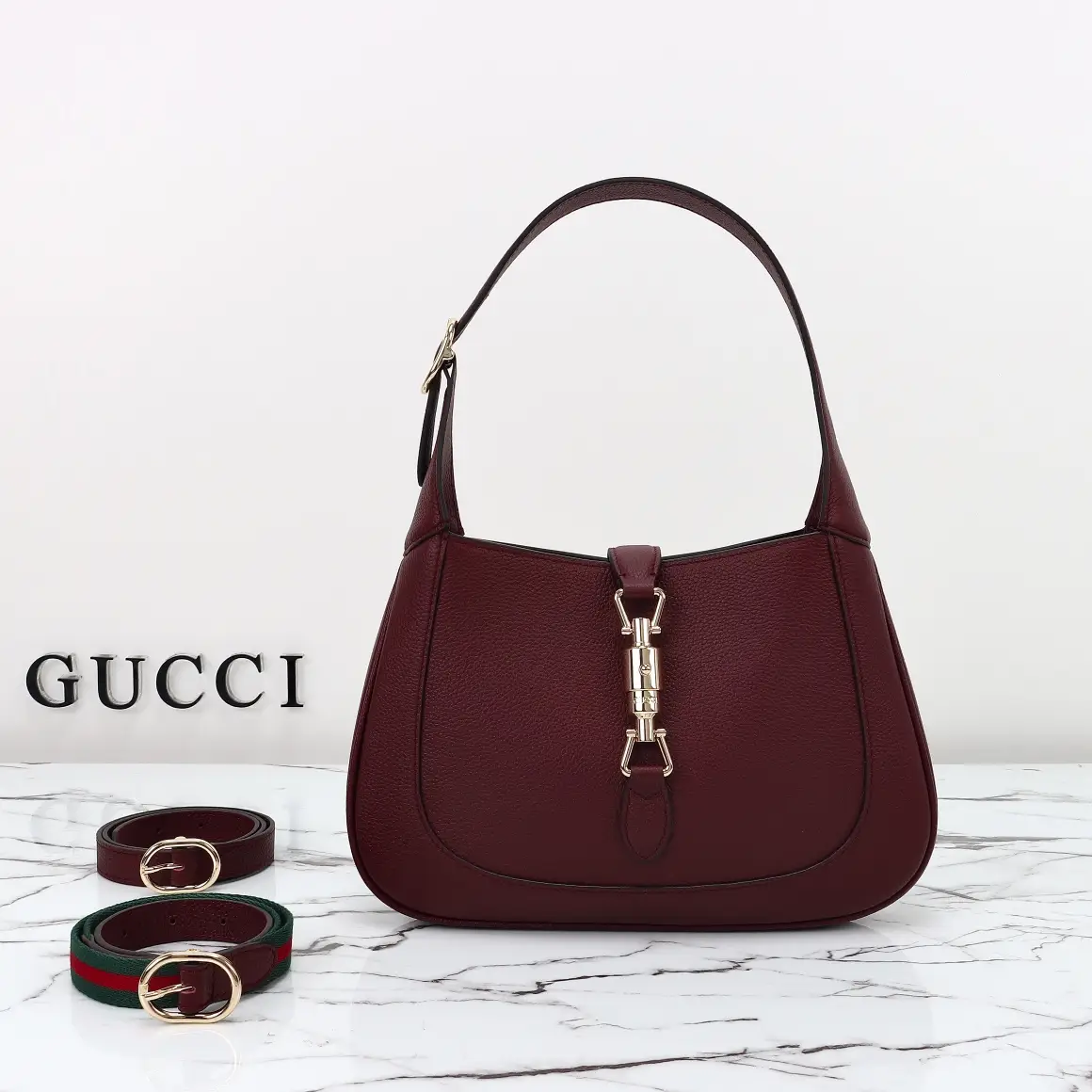 Gucci， Original leather, style 810232, wine red lychee pattern size: width