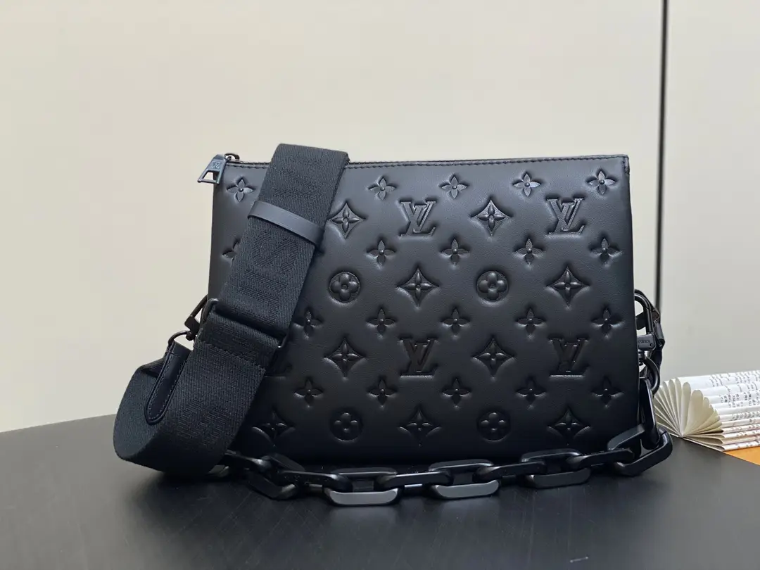 M11370 Black Full Leather Embossed Chain Bag Series M57790 Seasonal New Cou
