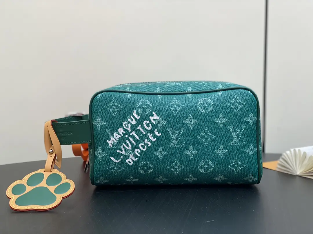 M12688 Green Makeup Bag Toilet Bag Series Locker Dopp Kit