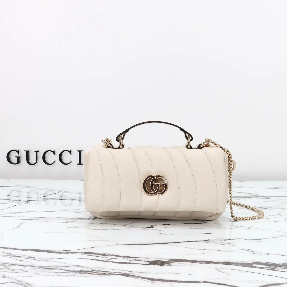 Gucci， Original leather, style 806017 white embroidery ruler