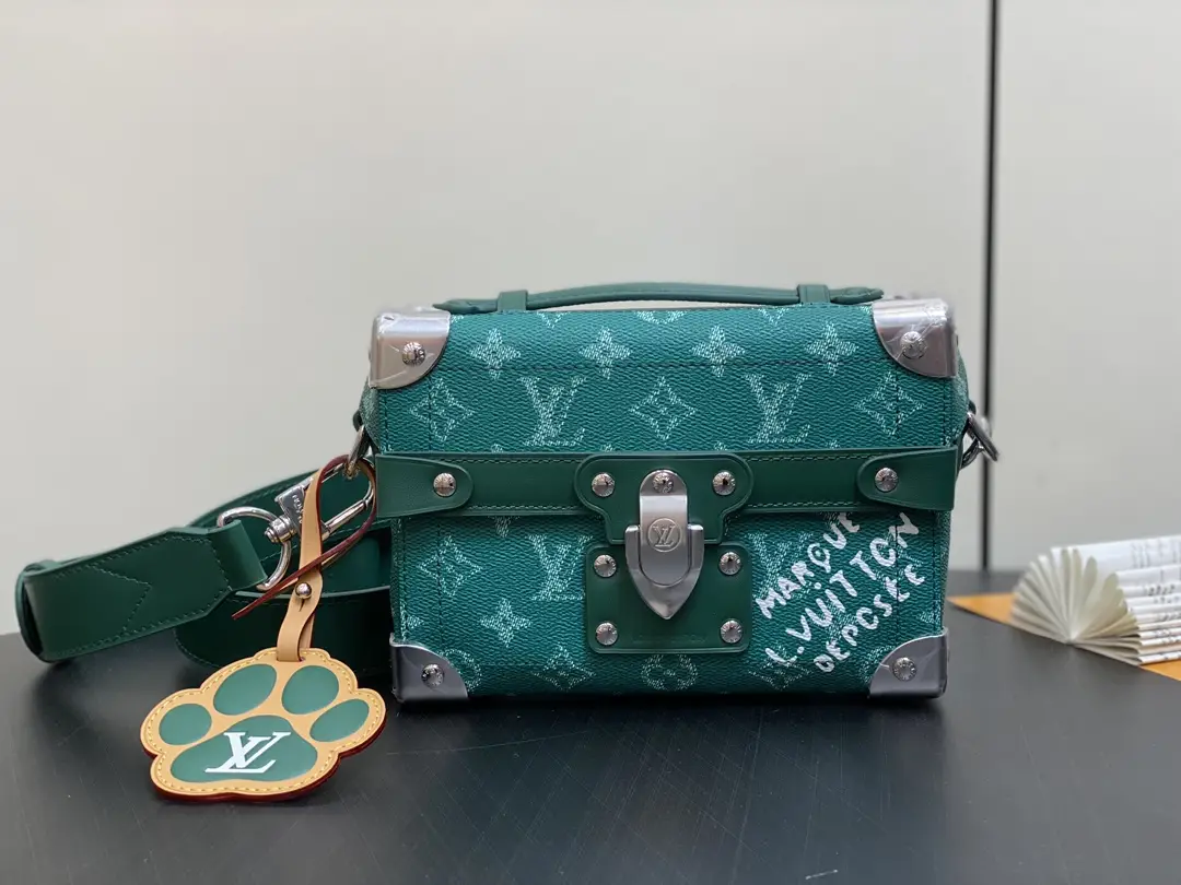M12686 Green Men's Bag Box Series Season's New Soul Trunk